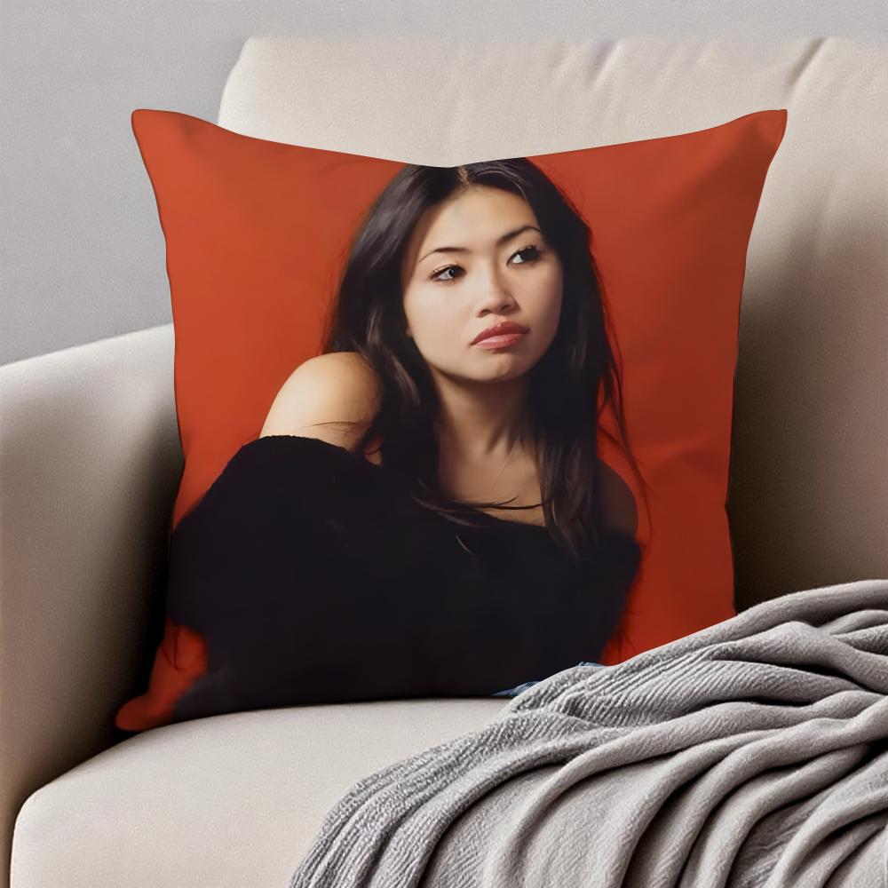 BBeabadoobee Cushion Cover Pillowcase Antidustmite Invisible Zipper Short Plush Sofa Cushion