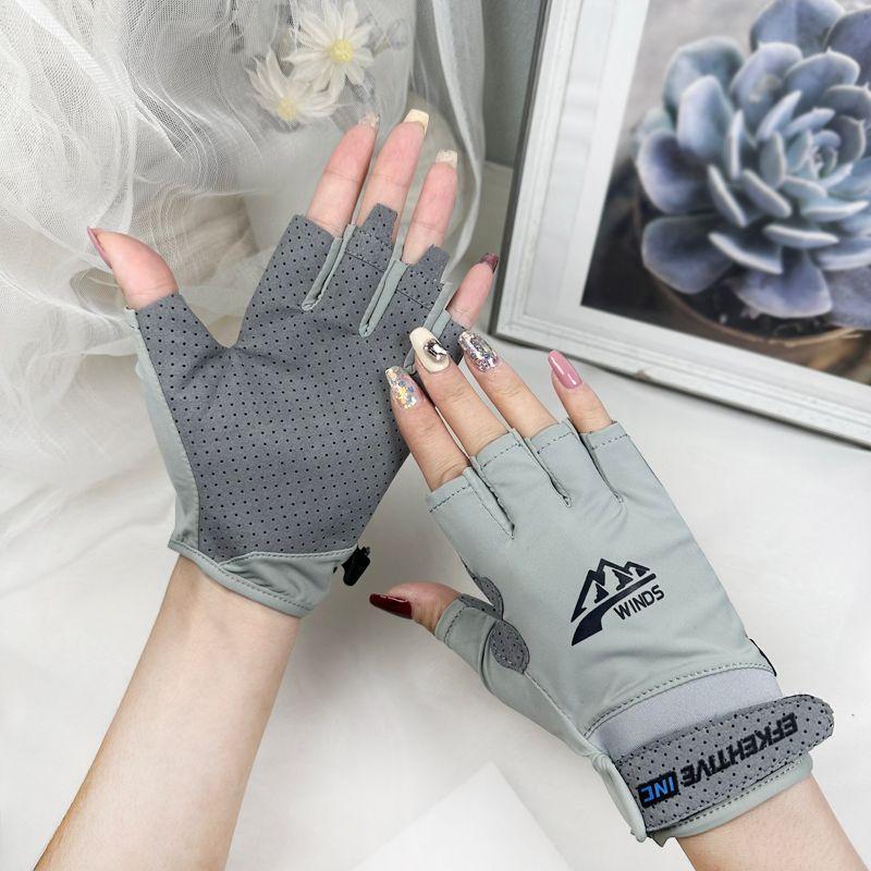 

Fitness Gloves Men and Women Half Finger Ice Silk Thin Outdoor Sports Cycling Equipment Training Spinning Non Slip Abrasion Resistant Iceberg half finger Gray M