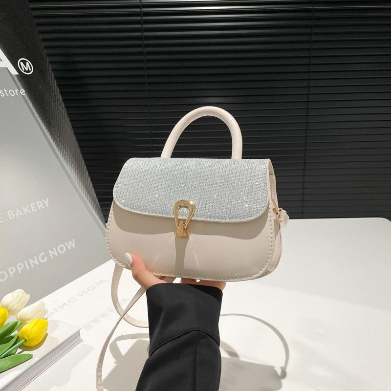 

Small bag 2025 new spring and summer fashion small square bag underarm commuter women s bag foreign texture shoulder messenger bag серебряный