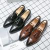 Fashion Tassel Men's Shoes Moccasins Pointed Loafers Men Casual Leather Office Shoes Comfortable Low-heeled Designer Wedding Shoes Men