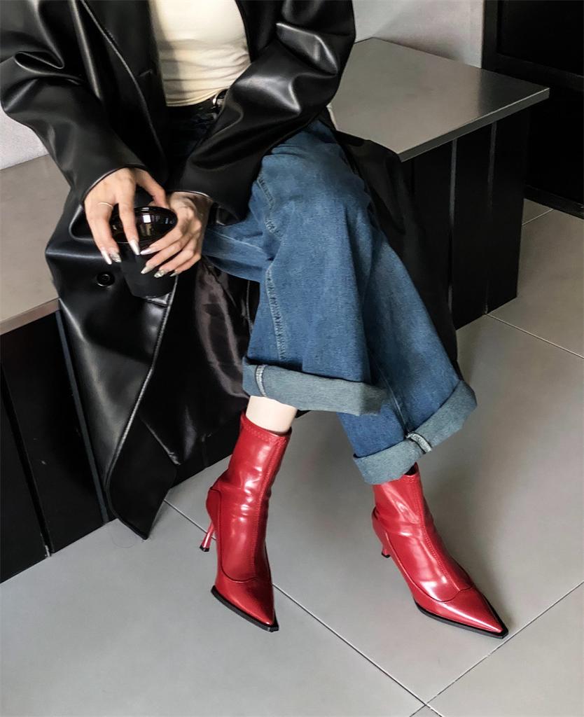 2025 autumn and winter new pointed short boots women's boots fashion thick heel thin boots niche design Martin boots