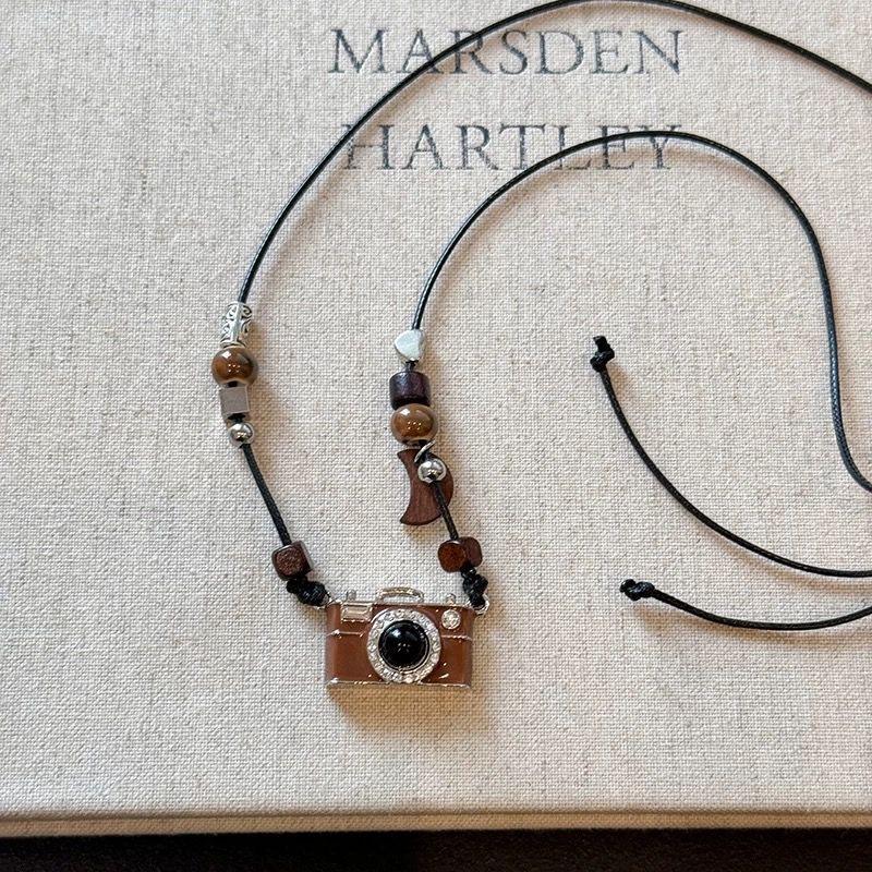 Vintage Brown Camera Pendant Necklace 2025  Kpop Hip-Hop Simple Personality Women Men Punk Y2K Charms Jewelry Accessories
