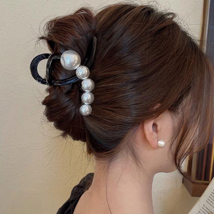 Elegant Large Hair Claw Clip for Thick Hair - High-End Korean Updo Shark Clip