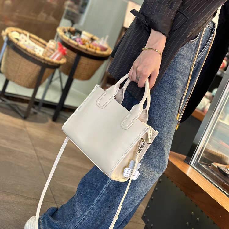 Torba z bydlęcej skóry garbowanej roślinnie Nowy styl Modna i wszechstronna Casualowa torba crossbody o dużej pojemności Lekka luksusowa skórzana torebka