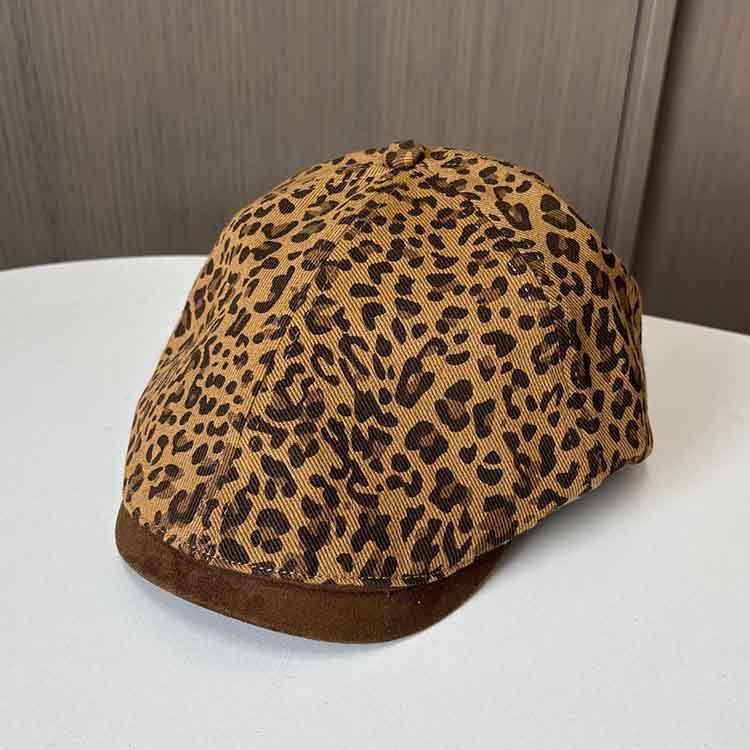 Fashion leopard print casual versatile forward hat female travel spice girl wear painter hat fashion street shot cap