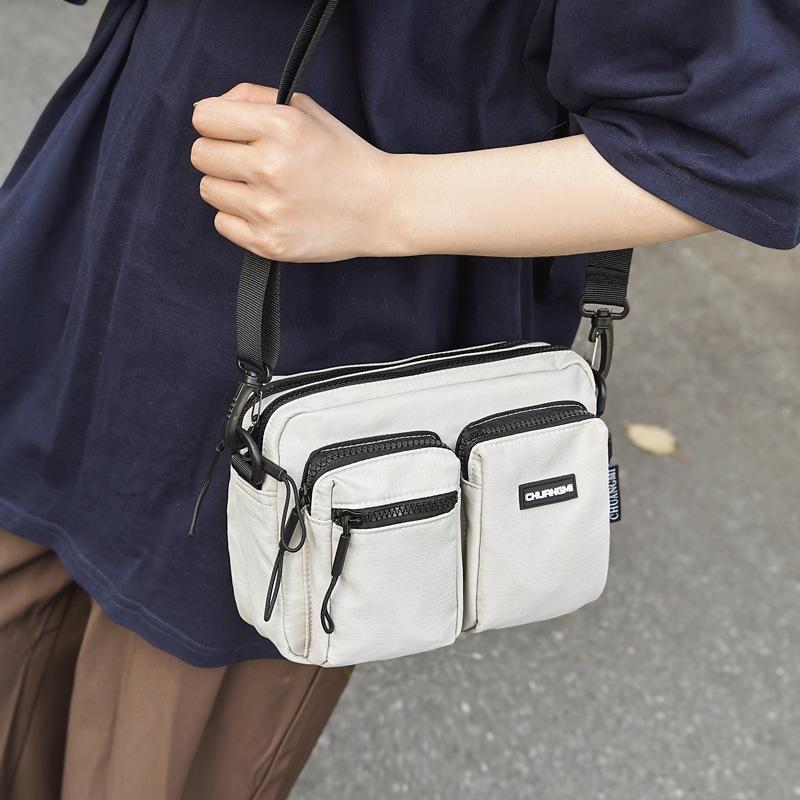 Versatile Messenger Bag Women's Leisure New Simple Shoulder Bag Versatile Lightweight Sports Mobile Phone Bag