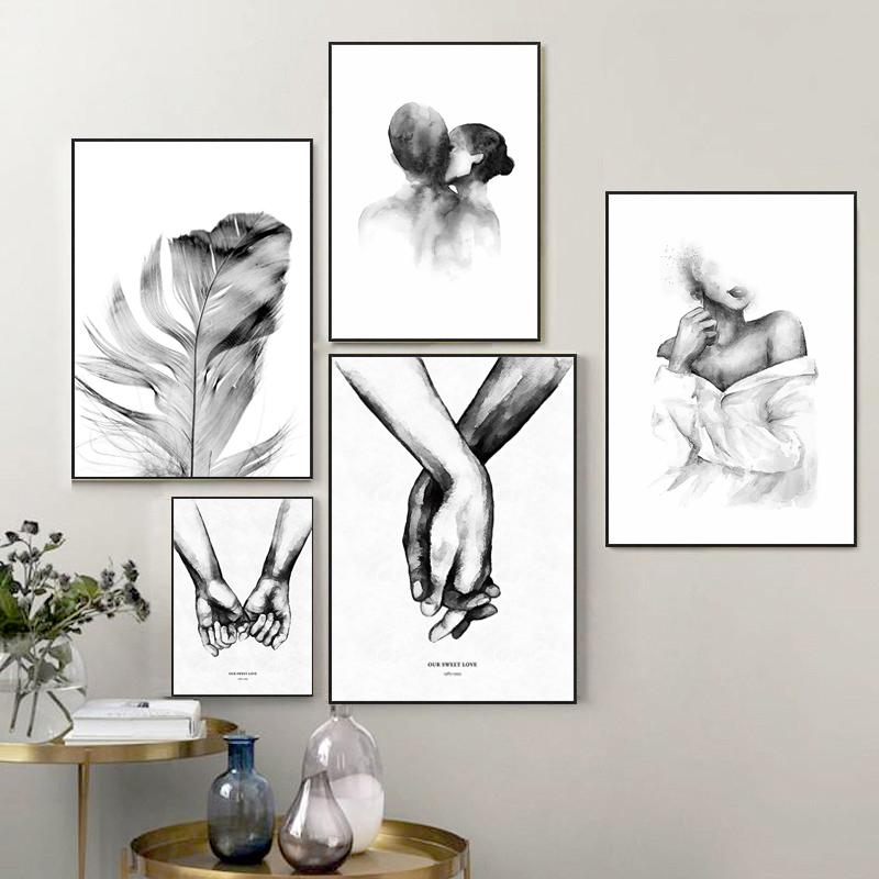 Nordic Minimalist Poster and Print Shoulder Kiss Hand Wall Art Canvas Painting Black White Art Pictures Living Room Home Decor