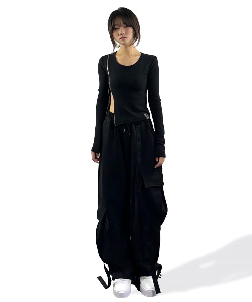 Digeunolusileu Strap Wide Cargo Pants