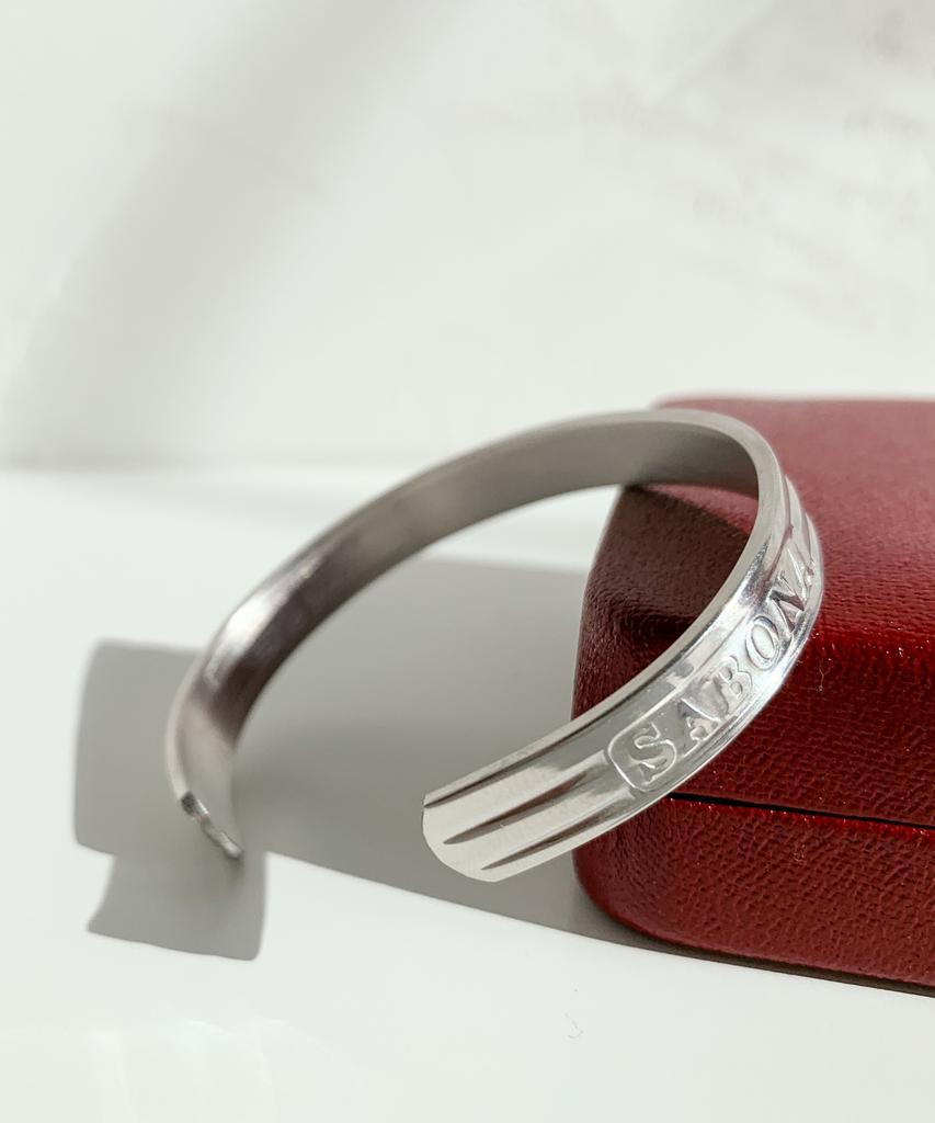 Sabona London F-Wg2 White Gold Plated Classic Fashion Bangle
