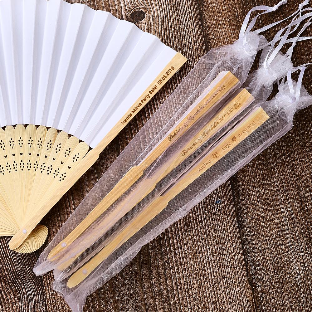 

30-70 шт. Персонализированный гравированный складной шелковый ручной веер с подарочным мешочком, Индивидуальный персонализированный, свадебные веера на заказ для украшения 30pcs