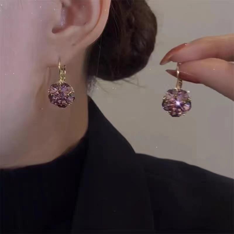 Fashion ins cold wind simple light luxury high-end ear buckle temperament geometric earrings women's small and versatile tide earrings