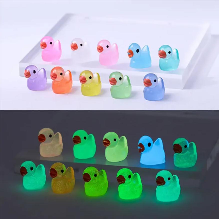 100PCS Luminous Mini Ducks Moss Microlandscape Miniature Duck Figurines Fairy Garden Accessories Home Decor Glow in The Dark