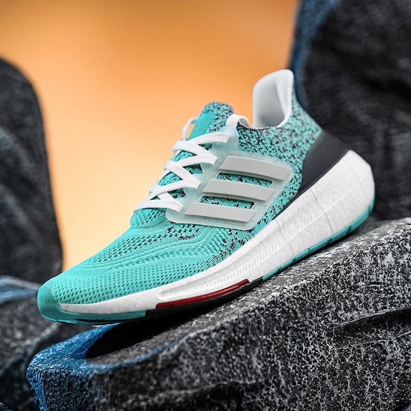 Zapatos de hombre primavera y verano transpirables 2023 nuevos zapatos casuales de viaje para hombre versátiles zapatos deportivos para correr de malla