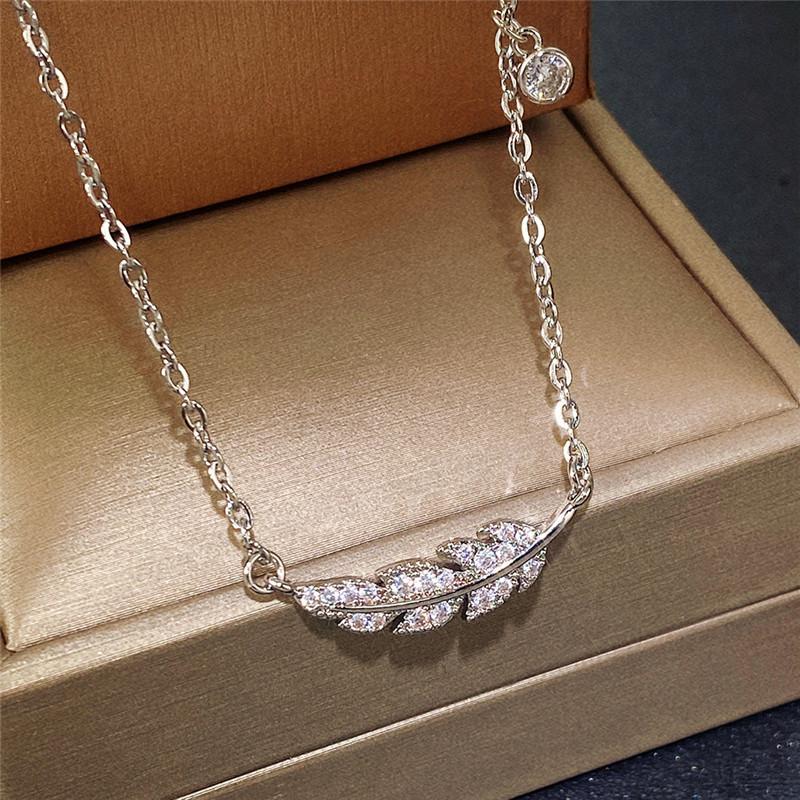 Luxury Women's Leaf Necklace, Copper Inlaid Zircon Pendant, Feather Leaf Collarbone Chain, Short Necklace, Wings of Love Ornament