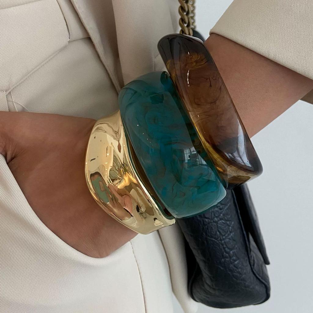 Ingemark 3 Styles Boho Irregular Chunky Resin Wide Bangles for Women Trendy Vintage Metal Spring Bracelets Party Daily Jewelry