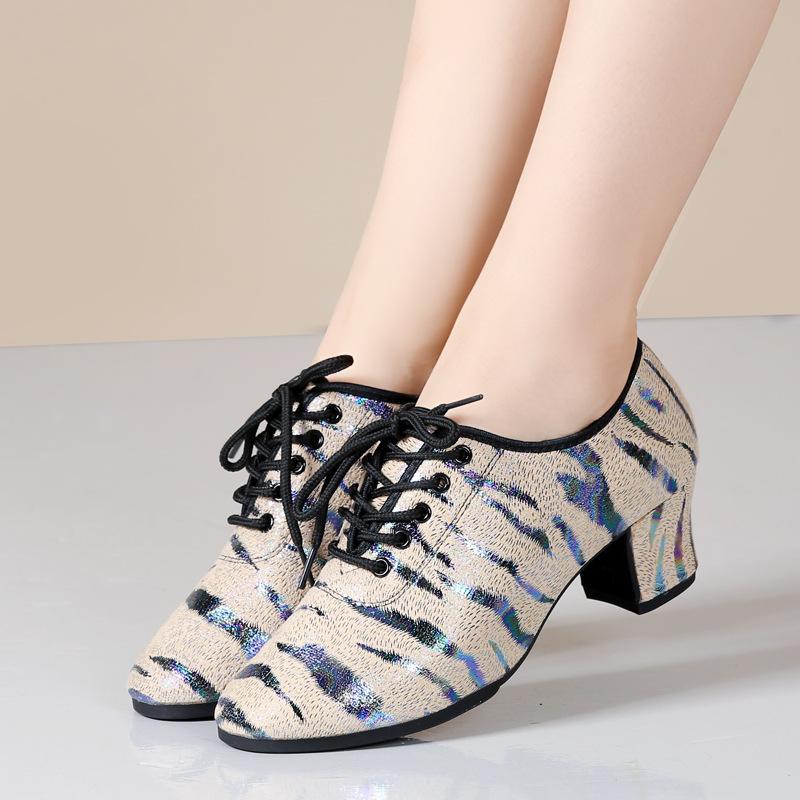 Nuove Scarpe da Ballo per Insegnanti da Donna Fondo Morbido Tacco Medio Scarpe da Ballo per Adulti Pratica Danza Quadrata Tacchi Alti
