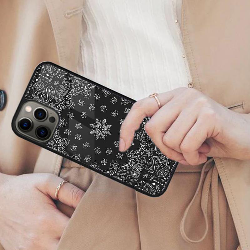 

Paisley Bandana Magnetic Phone Case For APPLE iPhone 17 Air 16 14 13 12 Pro Max 15 Plus Wireless Charge With MagSafe Cover iPhone 13mini