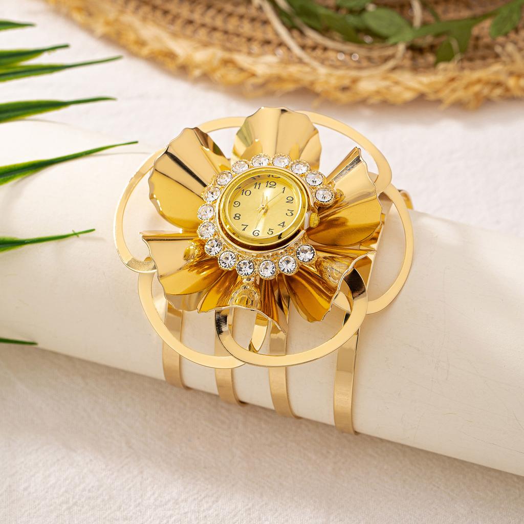 Modische Perlenarmbänder für Damenschmuck