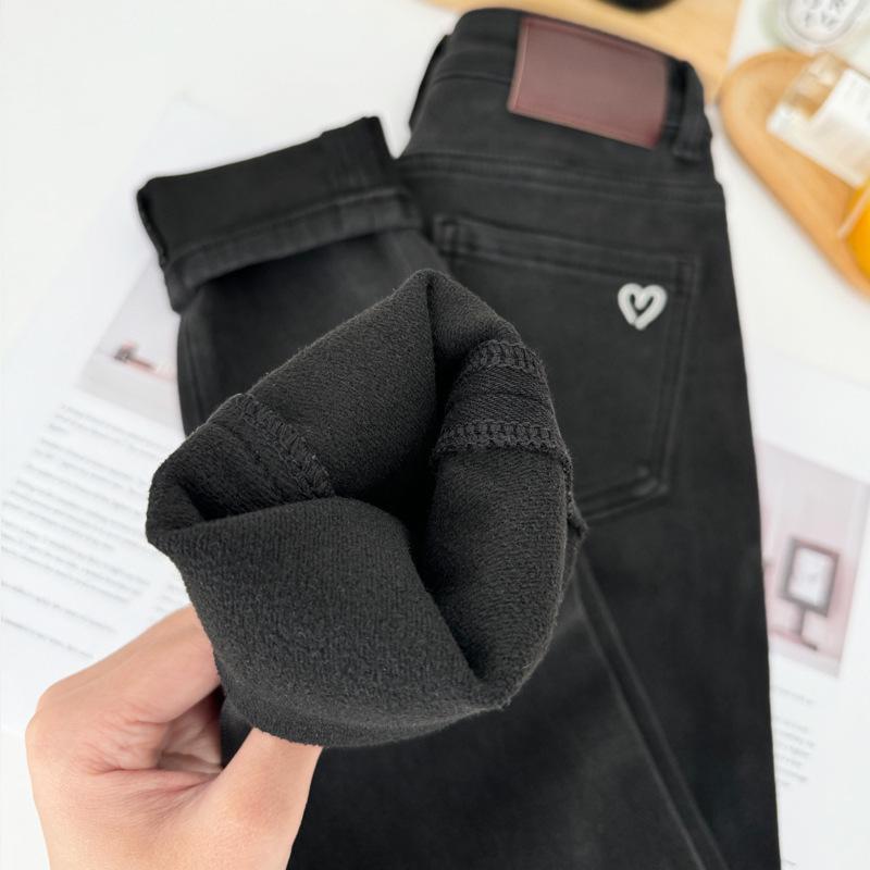 2024 S35 Women s Petite Plus Black Velvet High-Waist Skinny Jeans L 108-118 lbs