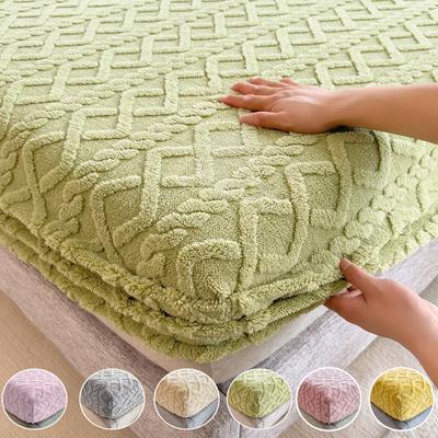 Jacquard Bed Cover 3D Embossed Velvet Mattress Cover  Bedsheet Winter Warm Fitted Sheet Mattress Protector Thickened