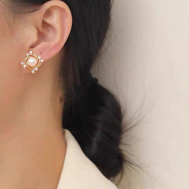 Elegant Chinese Style Versatile Rhinestone Pearl Stud Earrings for Women