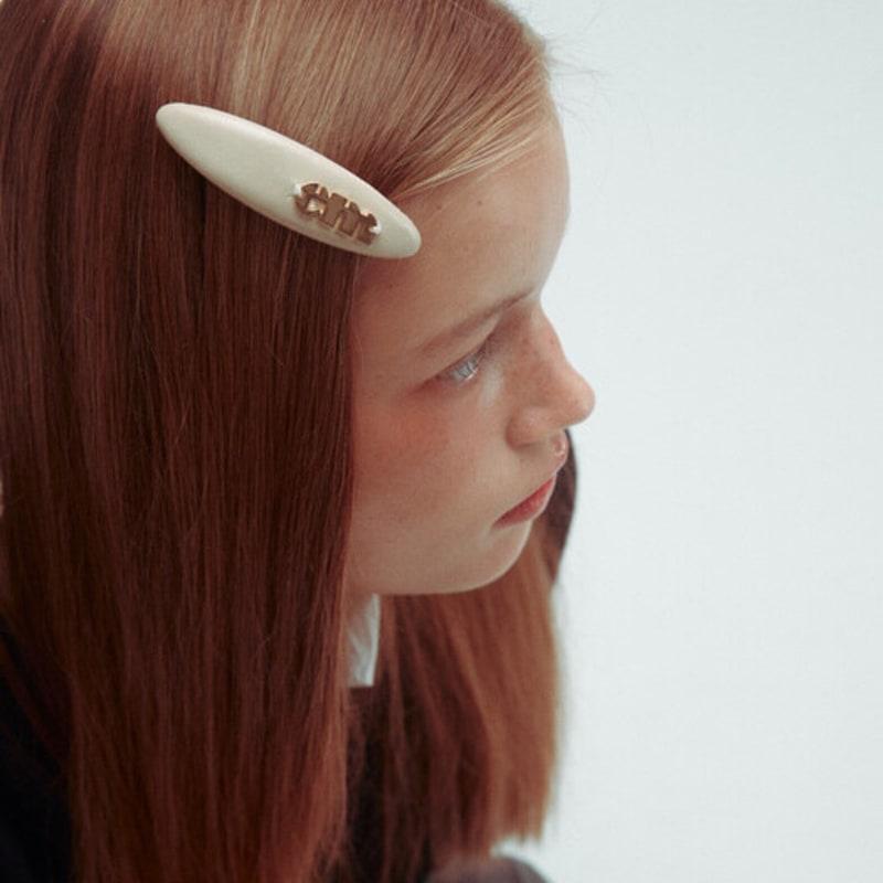 Elizabeth Moments Beige Oval Patent Leather Hair Pin
