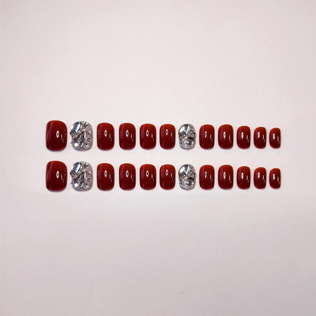 Zi Mou Wearable Nail Art Kit: 24 Removable Flash Diamond False Nail Pieces with Light Therapy.