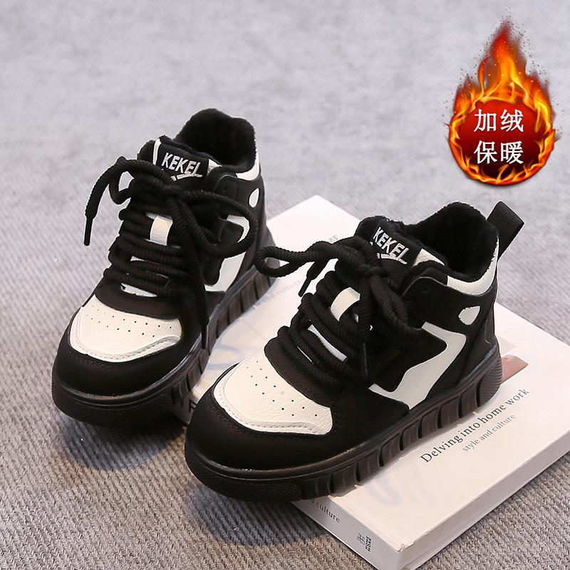 

Девочковые спортивные туфли 2025 осень и зима новые детские флисовые кеды для скейтборда для детей среднего и старшего возраста высокие двуххлопковые туфли мальчиковые кроссовки для бега 27-31 yards 5 pairs in one hand