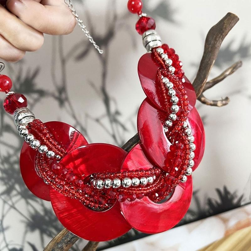 Elegant Shell Jewelry Set With Geometric Design Lightweight Sturdy For Daily Wear And Special Occasions Multiple Color Options