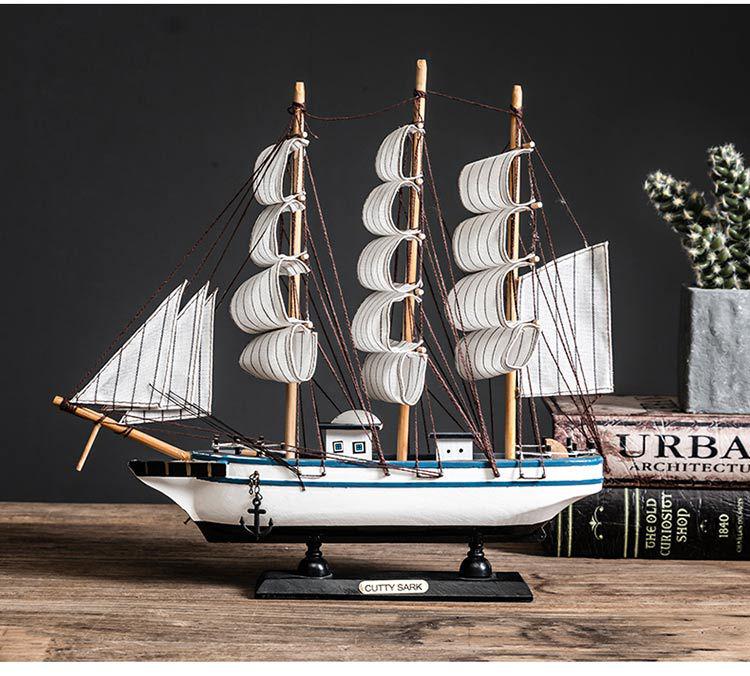 Smooth Sailing Boat Model: Desktop & Bookshelf Ornament for Home Decor