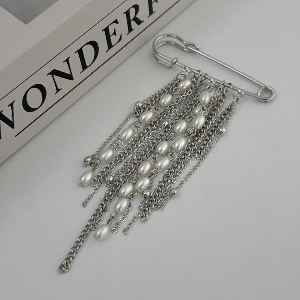 Sweet Cool Metal Chain Tassel Brooches for Women Men Fashion Silver Color Imitation Pearl Beaded Multi-Layer Brooch Jewelry