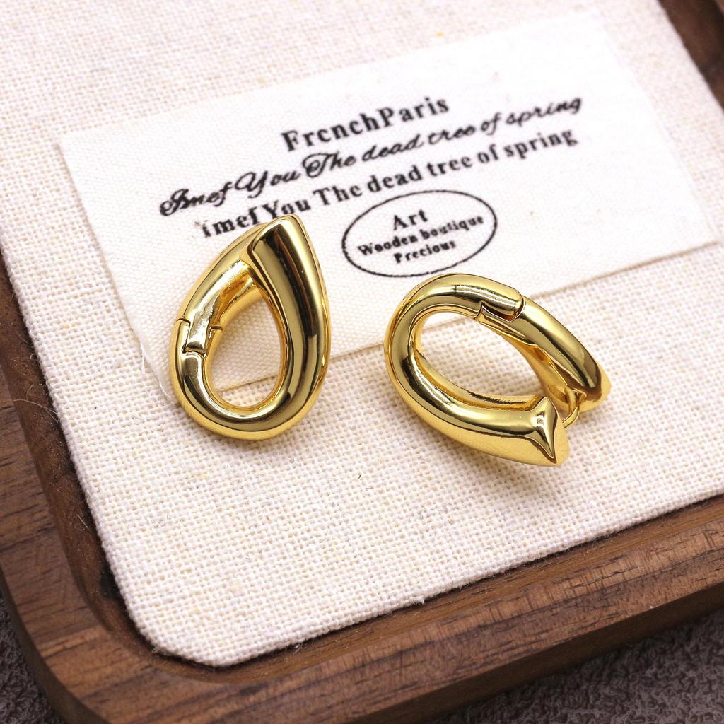 Elegant European-American Twisted Cross Earrings - Retro, Versatile High-End Design for Women