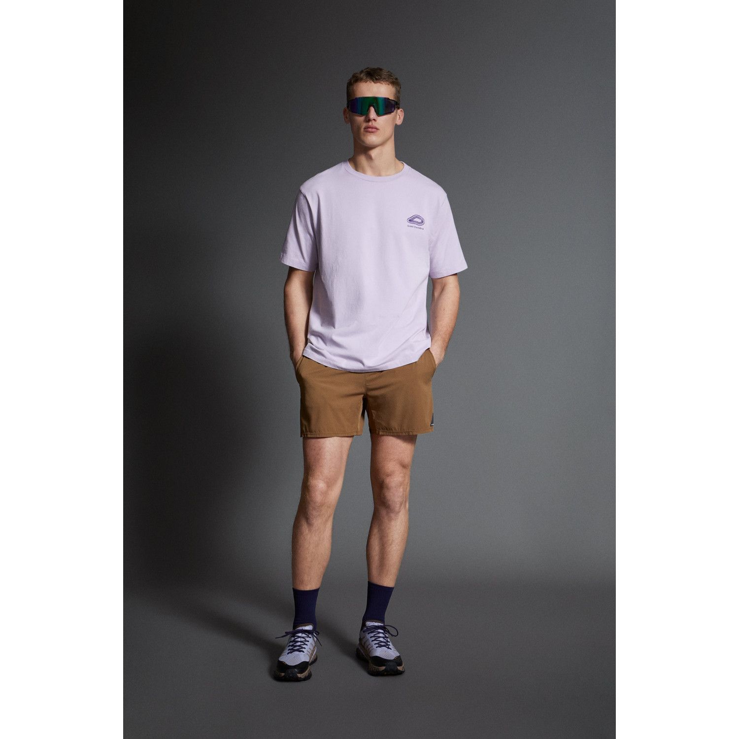

GRAPHIC T-SHIRT