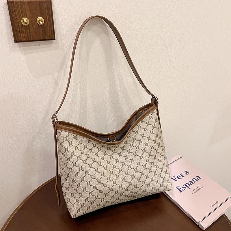 Bag women's new trendy shoulder bag niche design hand carry autumn beautiful large-capacity tote bag