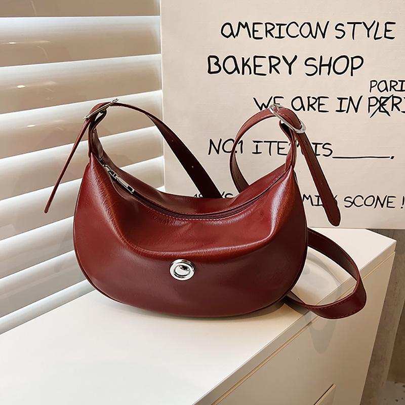 Large Capacity Vintage Shoulder Bag Korean Fashion Solid All-match Crossbody Bag Women's  New Oil Wax Leather Underarm Bag
