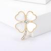St. Patrick's Day Luxury Shell Four Leaf Clover Brooches for Women Plant Pins Keychain Event Party New Gifts Jewelry Accessories