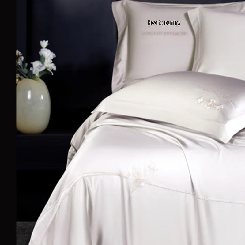 Hodo Supreme All-Season Polyester Quilt