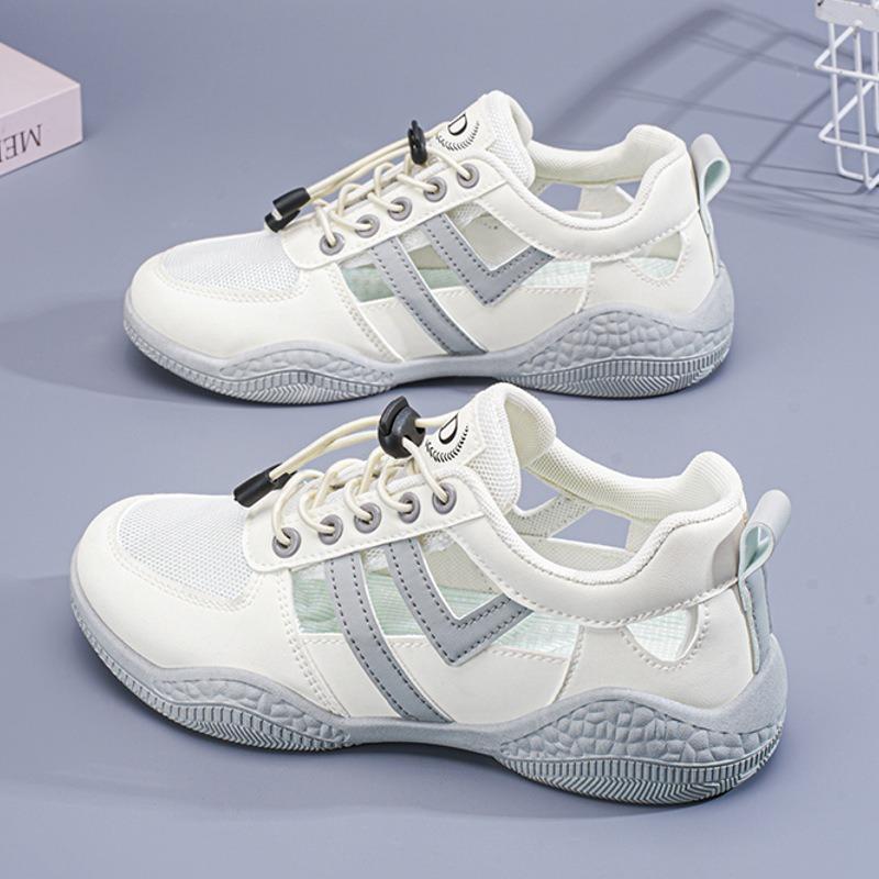 The New Breathable Shoes and Perforated Sandals Are Versatile and Sporty for Casual Wear