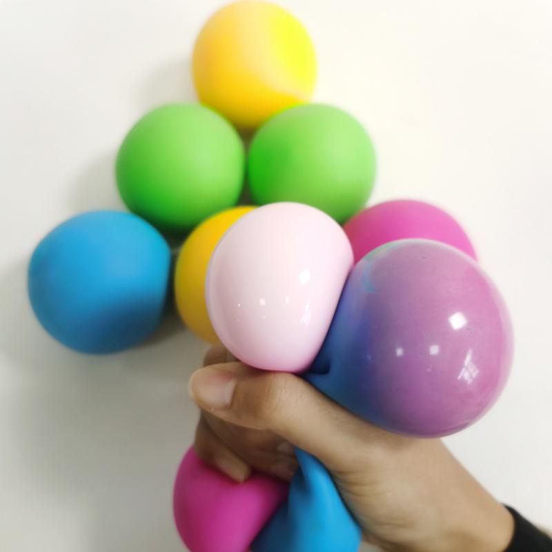 Farbwechselndes Mehl Dekompressions-Entlüftungsball Extrusions-Eva-Füllball Knet-Le-Tpr-Weichgummi Regenbogenball