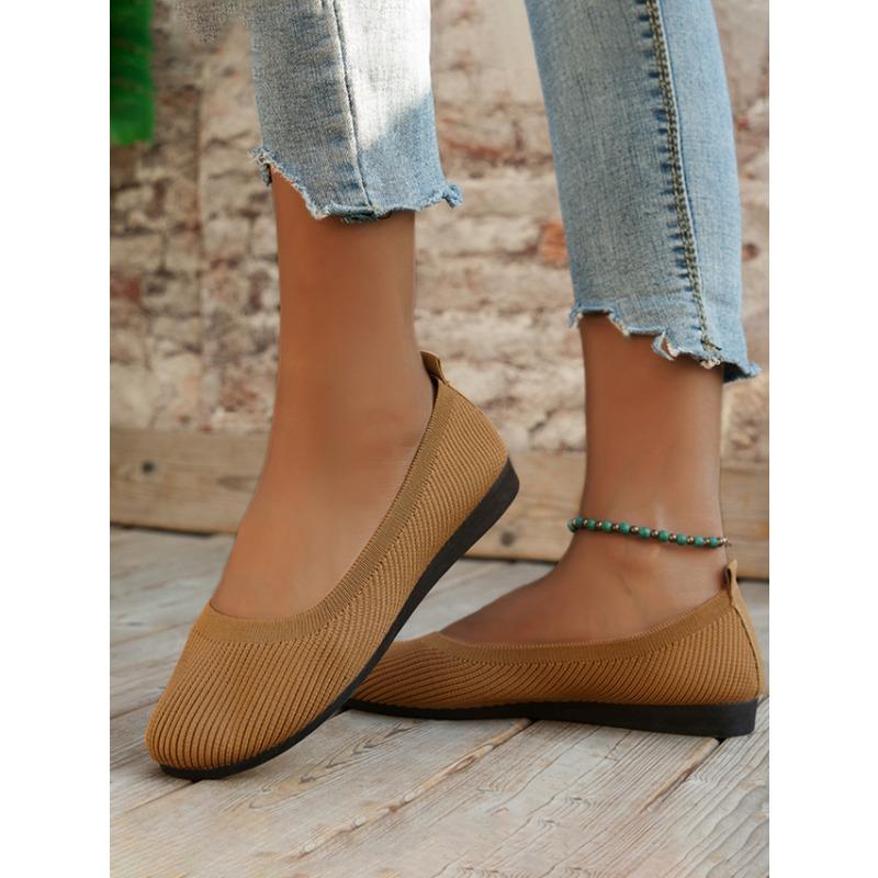 Large size autumn new flat bottom round head set feet shallow mouth fly weaving casual versatile single shoes women