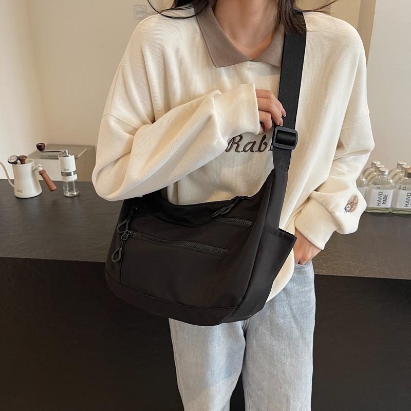 Students Commute To Class Large-capacity Messenger Bag Women's Casual Fashion Shoulder Bag 2025 New Simple and Fresh Cloth Bag