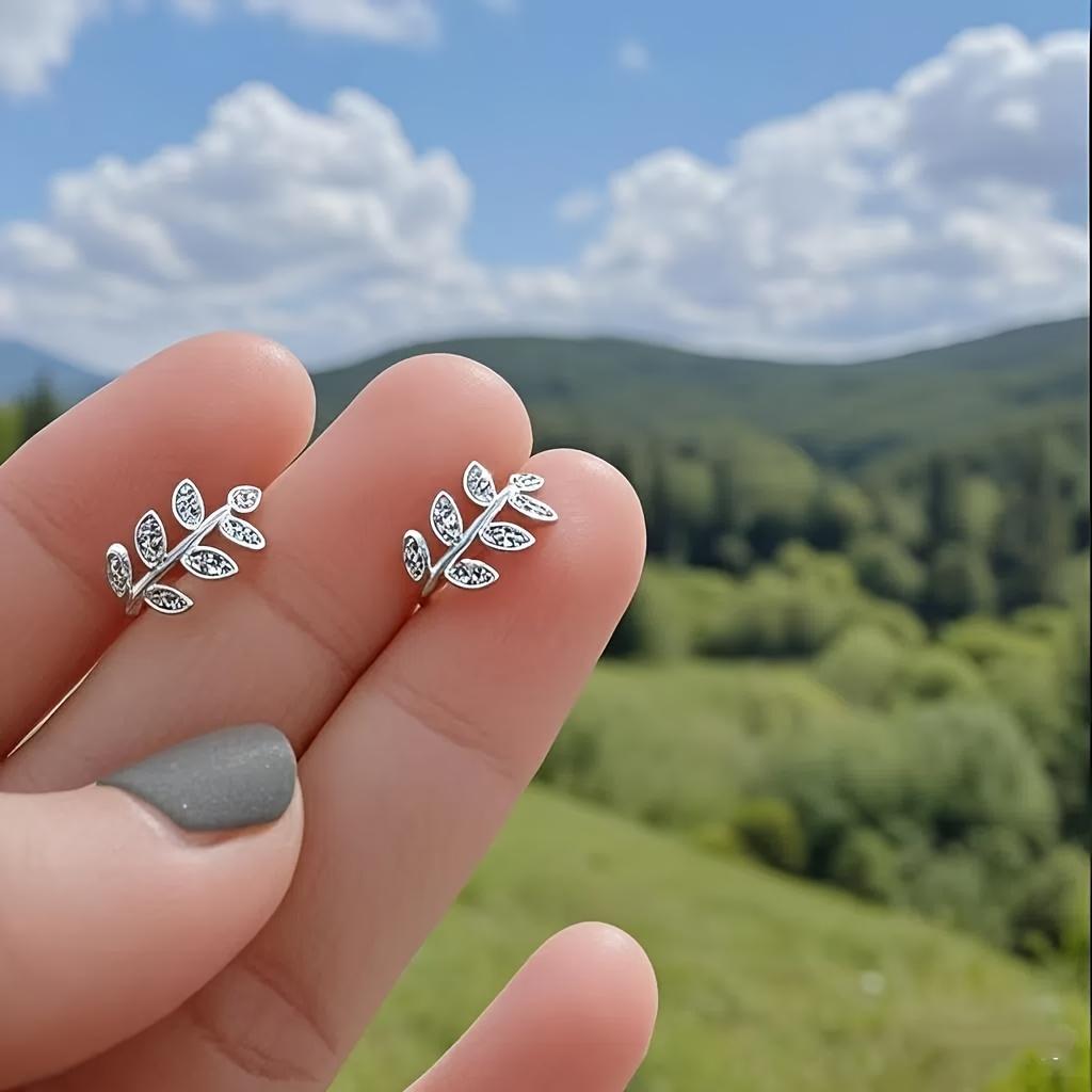 Women’s Rhinestone Leaf Design Ear Clips, No Piercing Needed, Adjustable & Pain-Free