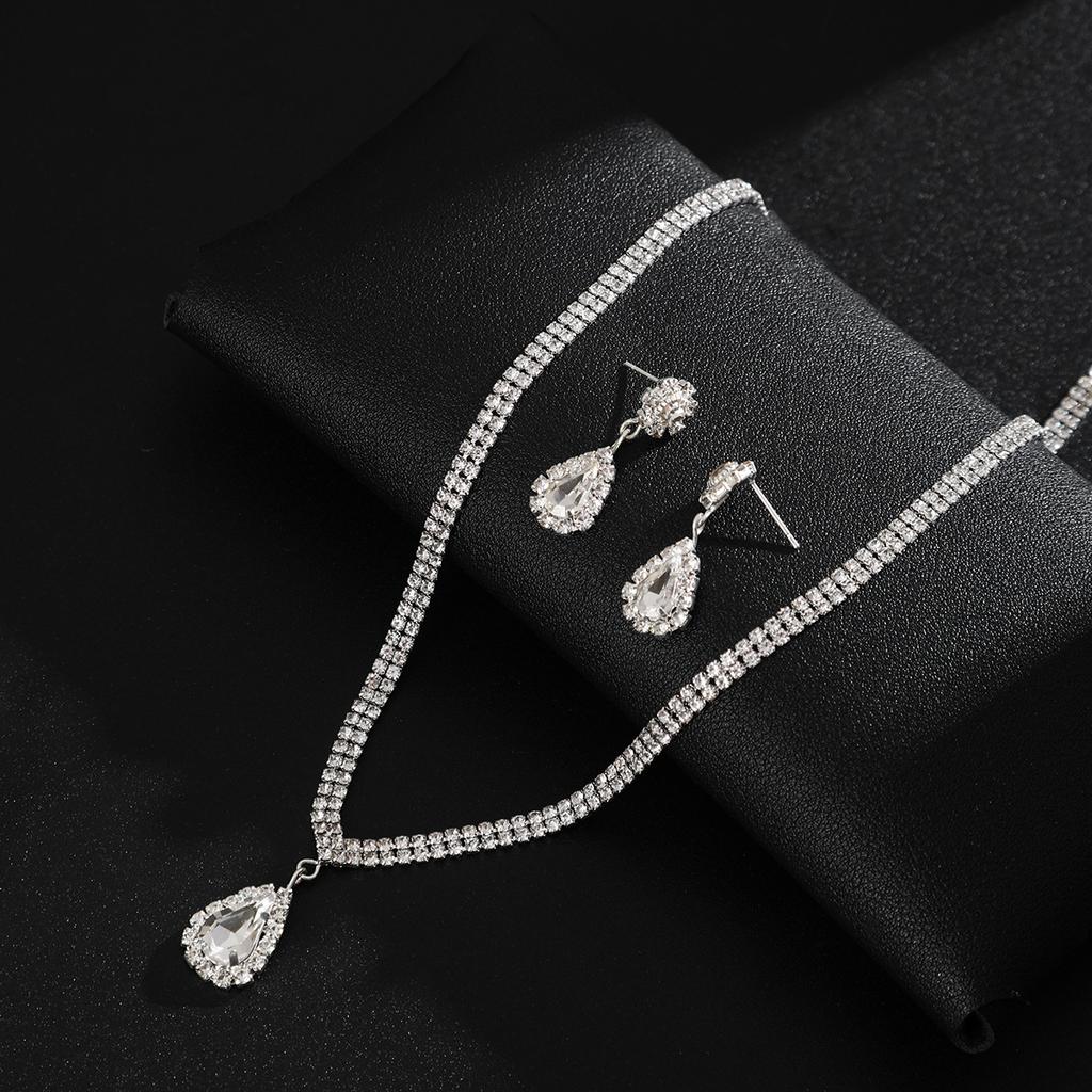 Fashionable and Minimalist Design Waterdrop-shaped Pendant Necklace Earrings Accessory Bridal Set