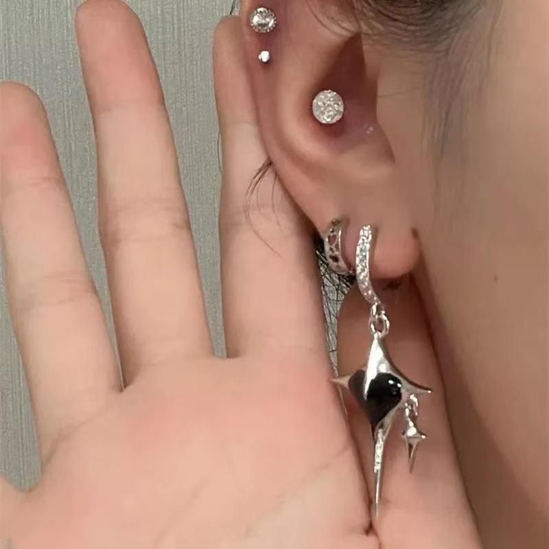 Gothic Black Star Drop Earrings Punk Crystal Heart Dangle Earrings Fashion Creative Ear Buckle Women Party Jewelry Accessories