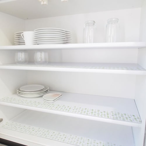 Waizu Insect Repellent Cupboard Sheet, White Flower Design, 30cm Wide x 360cm Long, Made in Japan, Deodorizing, Antibacterial, and Anti-Mold, Prevents