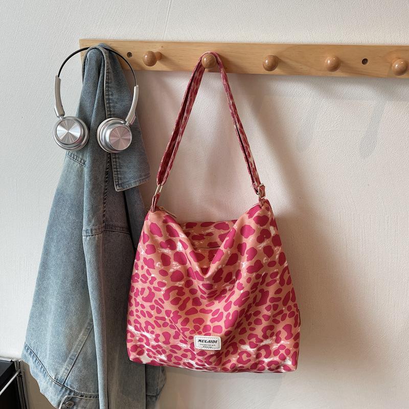 Popular Leopard Print Bag Women's New Large-capacity Commuter Shoulder Bag Niche Retro Messenger Bag