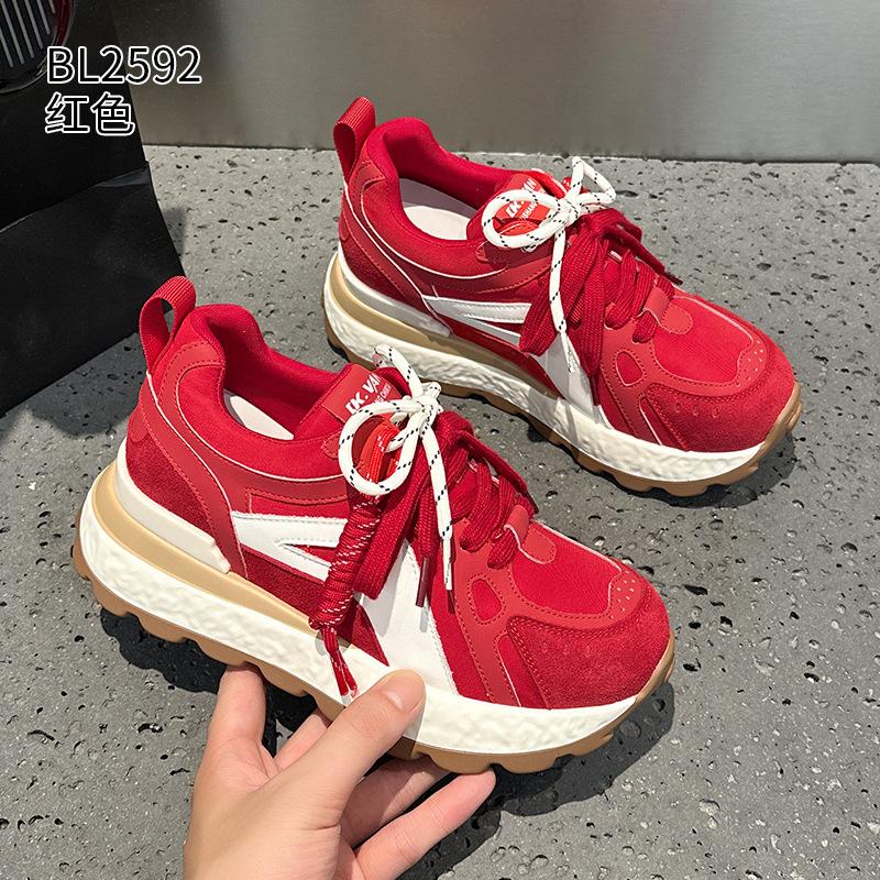 

High-value German training shoes autumn new small running sports Forrest Gump shoes 34 красный