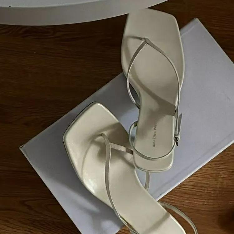 Fashion 2025 New French Fine Strap Square Head Design Sandals for Women's Summer Sexy Open Toe Clip Toe High Heel Shoes