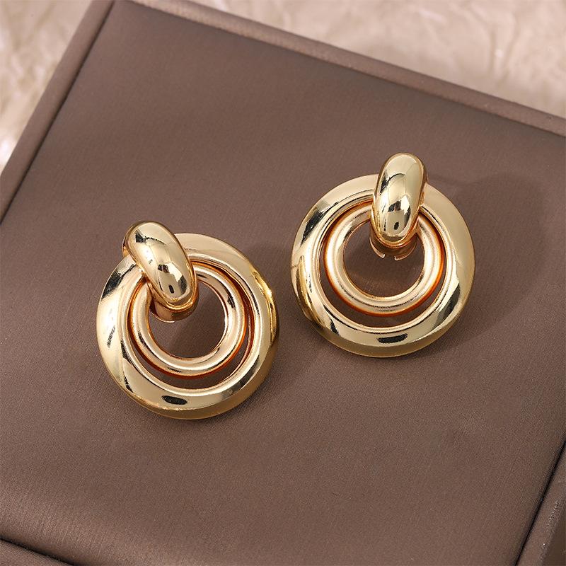 European-American Geometric Twist Circle Earrings – Stylish, Multi-layered, and Versatile
