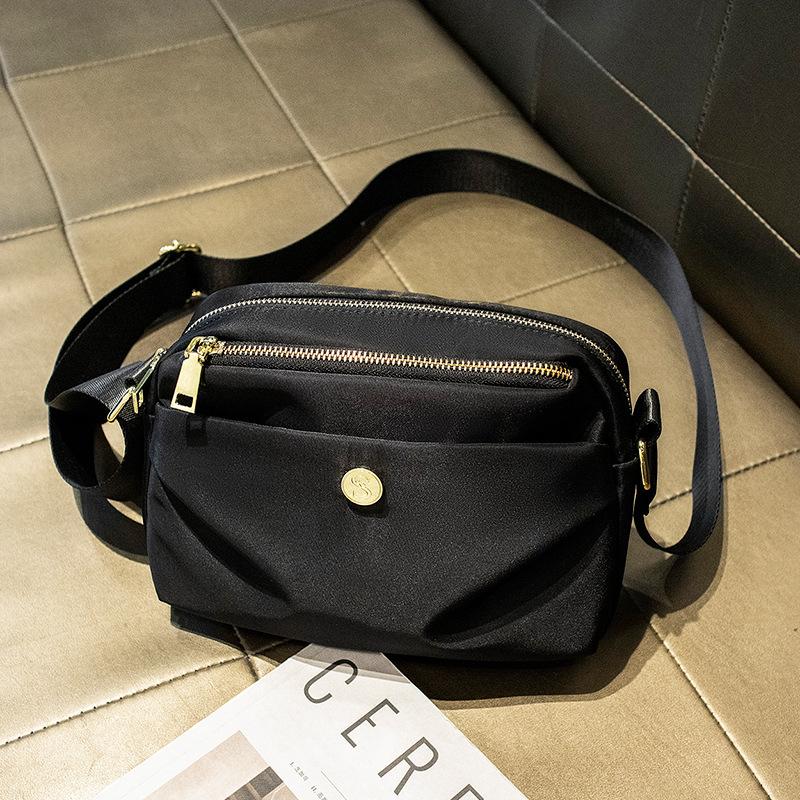 Cross-border fashion small bags for middle-aged women, mom bags, casual Oxford cloth soft bags, cross-border women s bag supplier